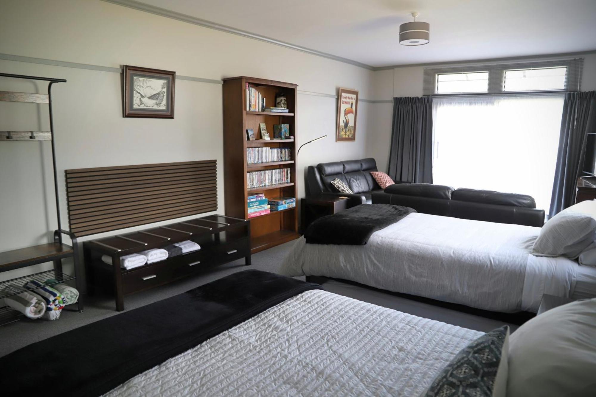 Catnap Cottage, Newly Renovated Manapouri Exteriér fotografie